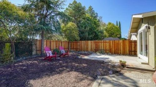 252 Livingston Ave, Vacaville CA  95687-6415 exterior