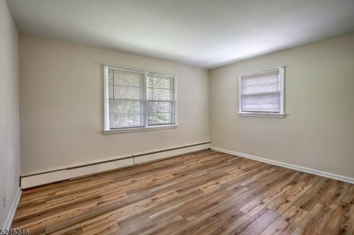 18 Sunnybrook Rd, Bernardsville NJ  07924-2713 exterior