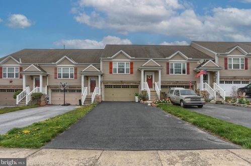 509 Fox Ridge Ln, Lebanon, PA 17042-7691