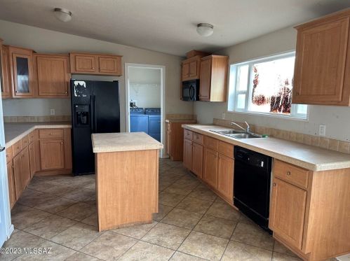 12317 Mile Wide Rd, Tucson, AZ 85743-9147