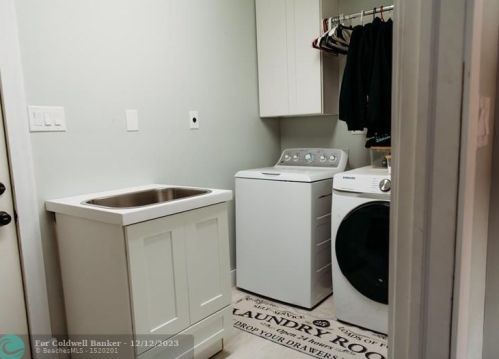 430 Emerald Ave, Fort Pierce FL  34945-2123 exterior