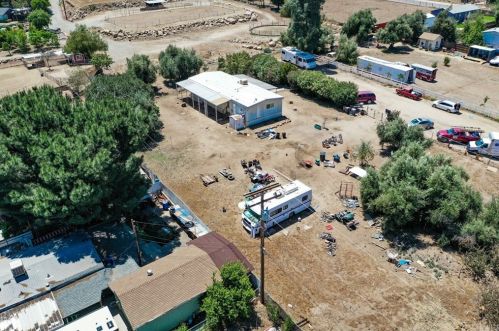 19657 Grand Ave, Lake Elsinore CA  92530-6024 exterior