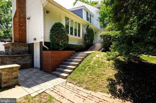 801 Thomas Ave, Riverton NJ  08077-1030 exterior