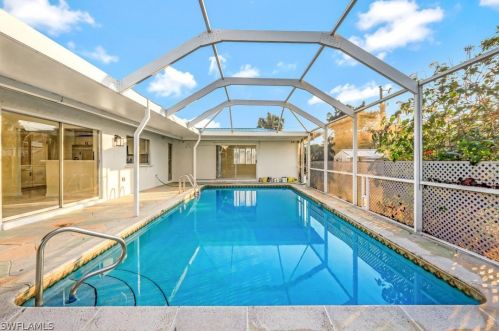 217 Oregon Way, Lehigh Acres, FL 33936-4908