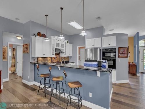 4511 8th Ln, Vero Beach, FL 32968-4154
