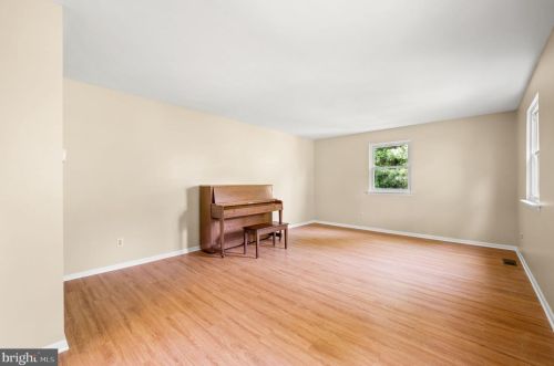 241 Marple Rd, Haverford PA  19041-1029 exterior