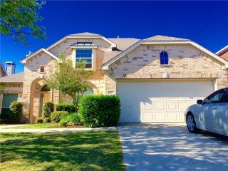 7617 Chadwick Dr, Mckinney TX  75070-2322 exterior