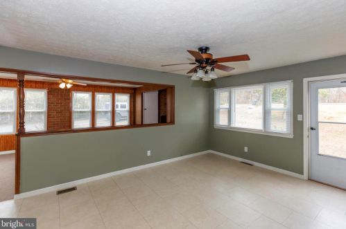 1083 Mountain View Rd, Fredericksburg VA  22406-4429 exterior