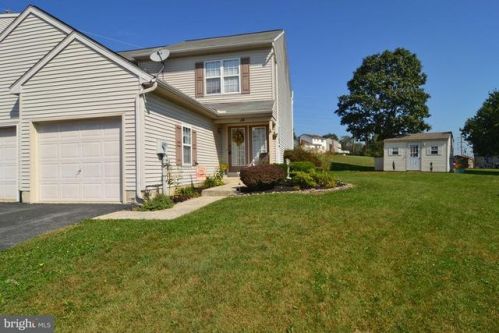 14 Broadwinge Cir, Moselem, PA 19526-9216