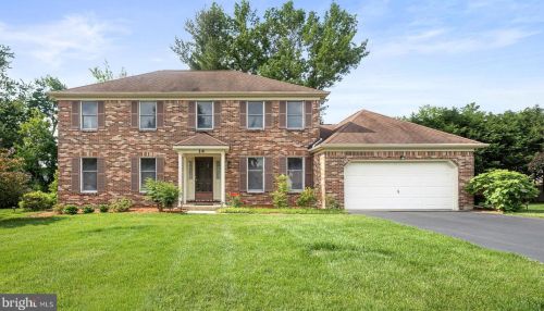 14 Pheasant Run Dr, Wilmington, DE 19810-3322