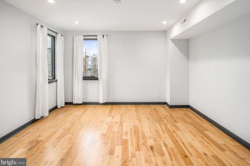 2401 Emerald St, Philadelphia PA  19125-1204 exterior