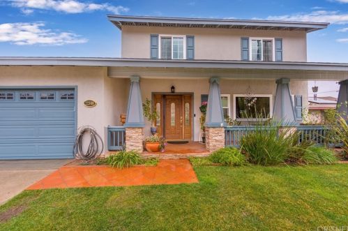 22300 Festividad Dr, Santa Clarita, CA 91350-2328
