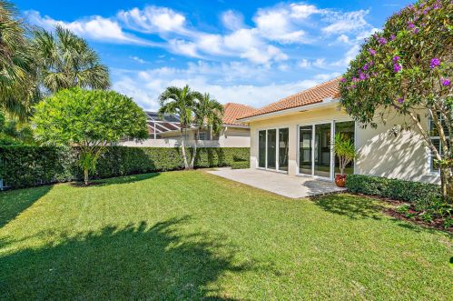 615 Rosa Ct, West Palm Beach FL  33410-4502 exterior