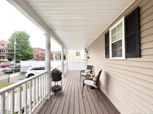 881 Howard Ave, Bridgeport CT 06605-1924 exterior