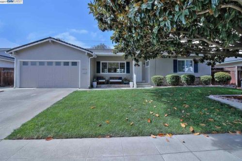 8160 Holanda Ln, Pleasanton, CA 94568-1436
