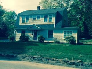 31 Grandview Ter, Essex, CT 06426-1004