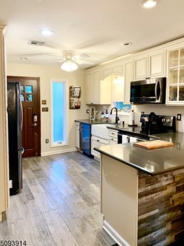 28 River Styx Rd, Hopatcong NJ  07843-1827 exterior