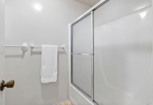 40 Westgate Cir, Santa Rosa CA  95401-9014 exterior