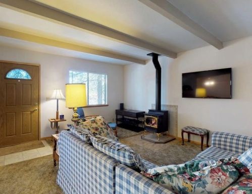 11828 Kitzbuhel Rd, Truckee, CA 96161-6159