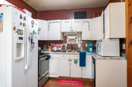 547 Turnpike Rd, New Ipswich, NH 03071-3644