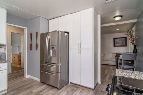 5887 Paramount Dr, Riverside CA 92509-0806 exterior