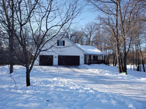 23790 Mackenzie St, Stacy, MN 55079-8304