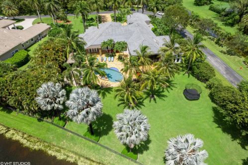 10150 Camino Del Dios, Delray Beach, FL 33446-2428