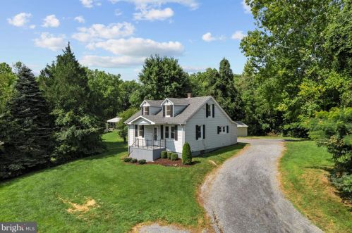 8555 Shepherdstown Pike, Shepherdstown, WV 25443-4572