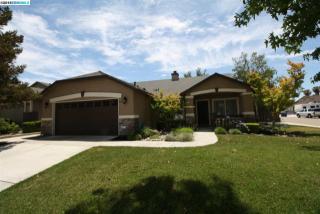 816 Fetzer Ct, Oakley, CA 94561-3198