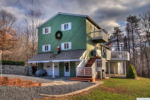 75 Cherokee Dr, Hillsdale, NY 12529-5204