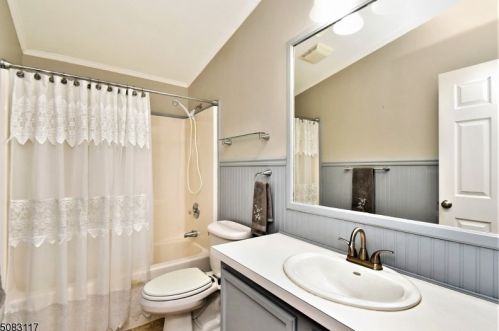 21 Twilight Trl, Belvidere NJ  07823-2905 exterior