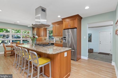 300 28th St, Camp Hill PA  17011-2801 exterior