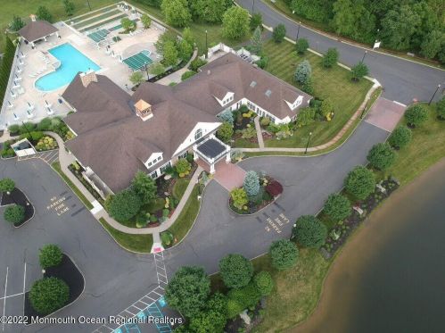 10 Quincy Ct, East Freehold NJ  07728-9251 exterior