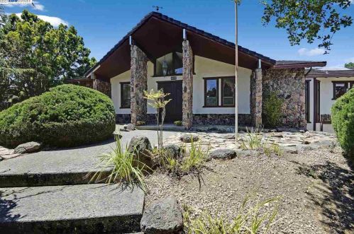2970 Arthur Ct, Hayward, CA 94541-5629