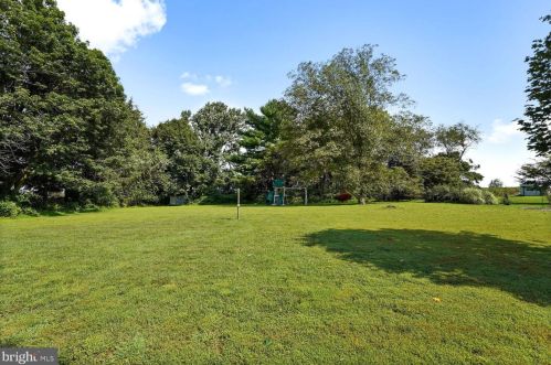 124 Locust Knoll Rd, Downingtown, PA 19335-1324