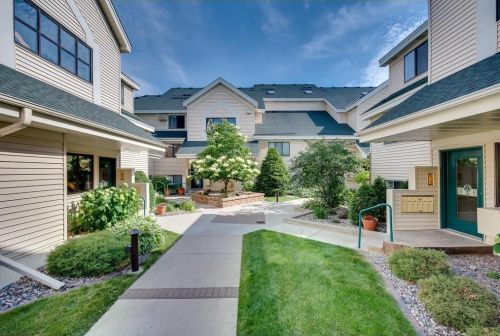 7621 Edinborough Way, Minneapolis, MN 55435-5275