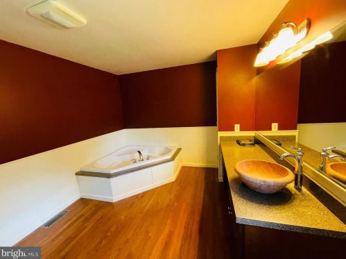 2879 Perkiomenville Rd, Harleysville PA  19438-1343 exterior