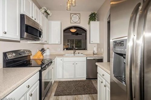 14110 Winchester Ct, Naples, FL 34114-8641