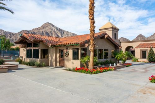 48118 Via Hermosa, La Quinta CA  92253-2227 exterior