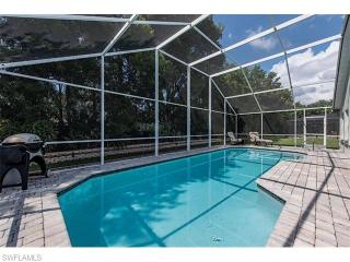 7681 Citrus Hill Ln, Naples FL  34109-0604 exterior