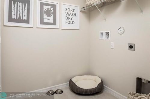 3668 Sapphire Hollow Way, Fort Pierce FL  34981 exterior