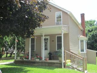 2006 Penn St, Lebanon, PA 17042-5771