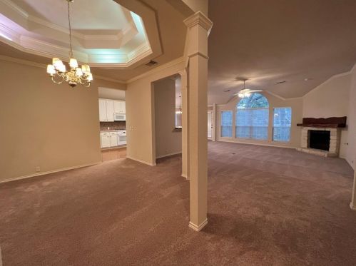 5227 Concho Creek Bnd, Austin TX  78735-6491 exterior