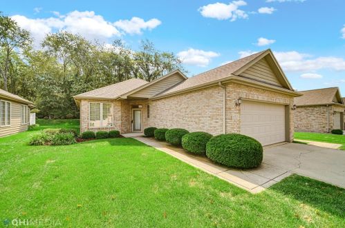 10525 Ontario Dr, Crown Point, IN 46307-9371