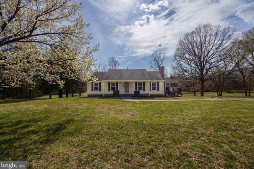 2371 Simmons Gap Rd, Free Union, VA 22940-1937