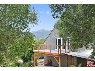 22745 Chamera Ln, Topanga, CA 90290-4006