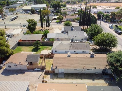 6942 Center St, Winton CA  95388-9395 exterior