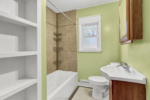 2621 Clough Ave, Hammond IN  46322-1904 exterior