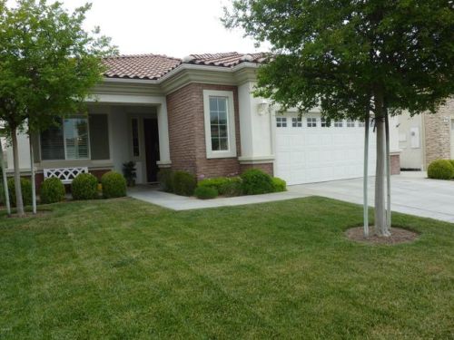 1006 Blackhawk Dr, Beaumont, CA 92223-8517