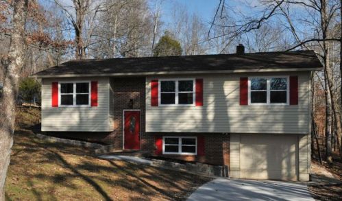 440 Shady Ln, Kingston, TN 37763-4512